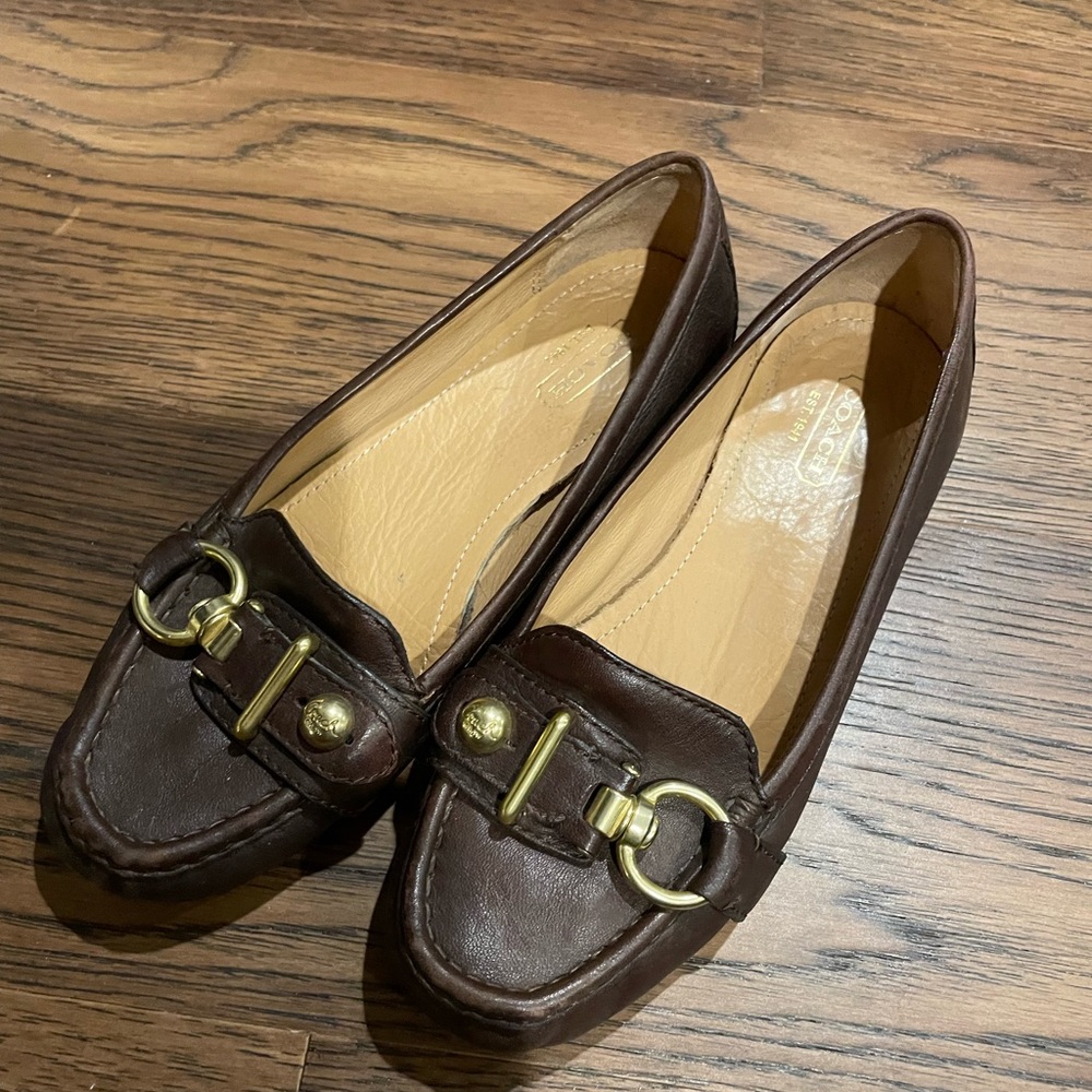 Vintage Coach all leather loafer w antique brass hardware